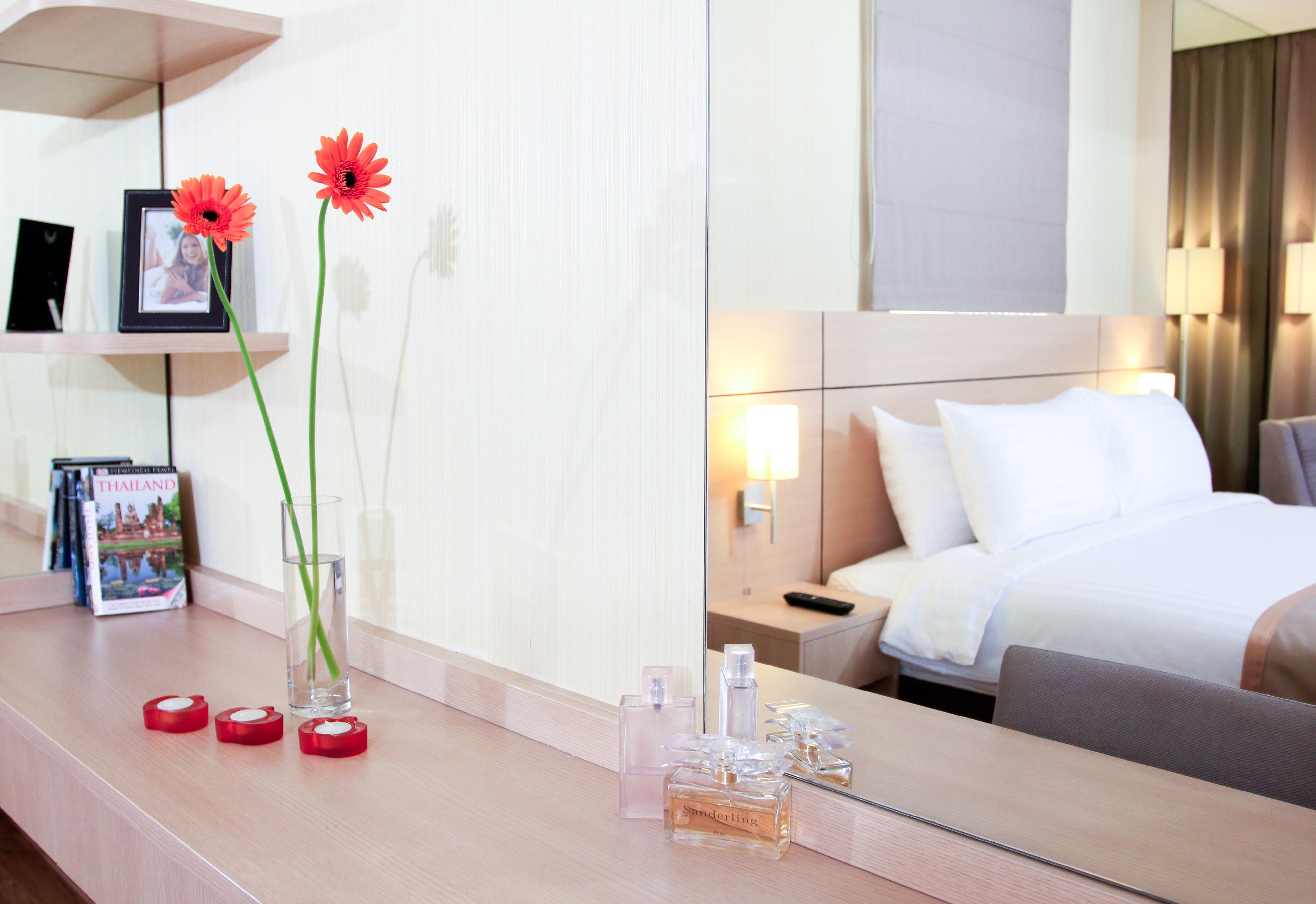 Petals Inn Bangkok Exterior photo